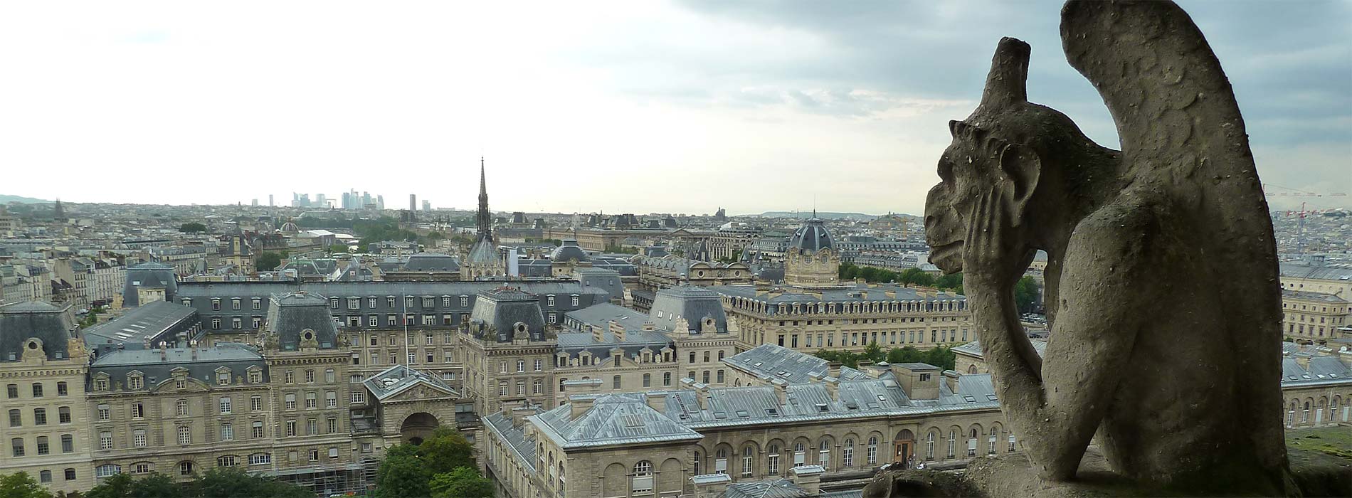 paris walking tour guide